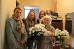 Глава Местной администрации Людмила Дмитриева поздравила ветеранов с Днём Победы
