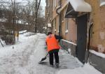 Жилищные службы города приступили к ликвидации последствий ночного снегопада в усиленном режиме