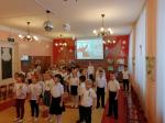Воспитанники детского сада № 20 поздравили ветеранов с 75-летием полного освобождения Ленинграда от фашистской блокады