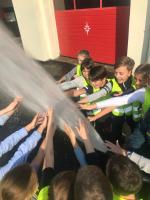 Сотрудники МЧС познакомили детей с пожарной техникой Калининского района